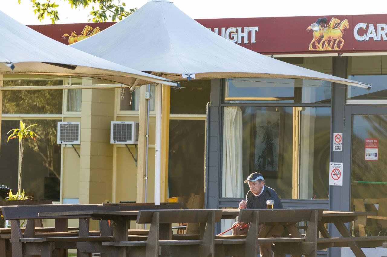 Moruya Waterfront Hotel Motel Экстерьер фото
