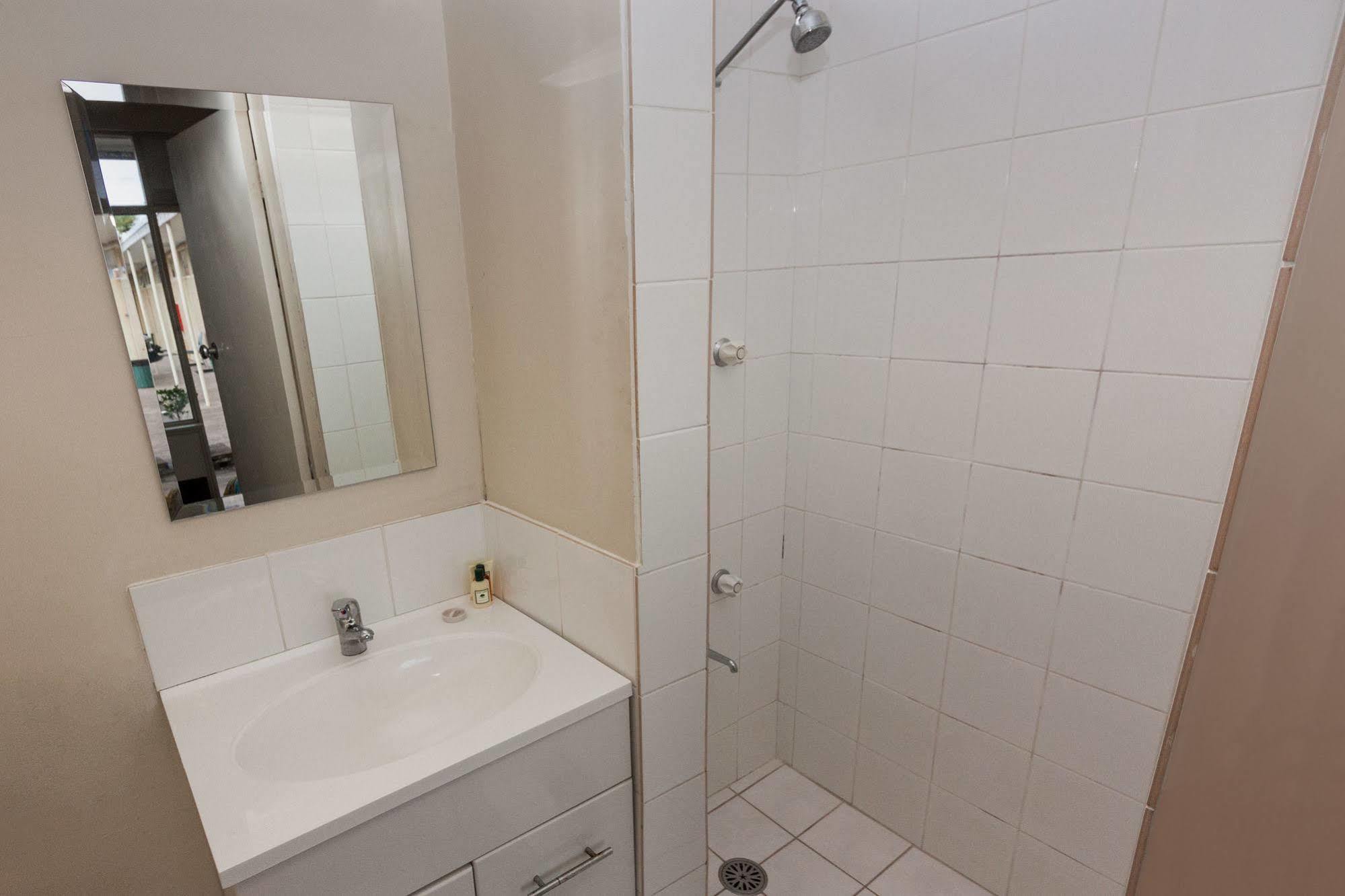 Moruya Waterfront Hotel Motel Экстерьер фото