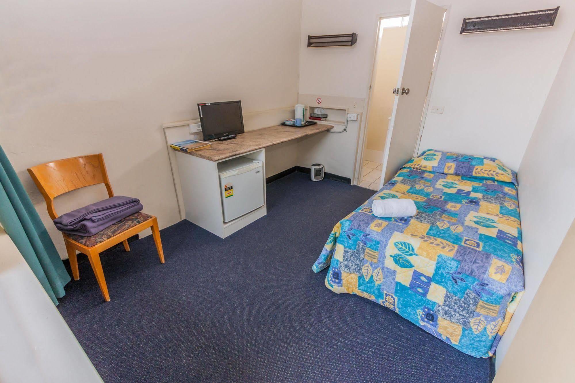 Moruya Waterfront Hotel Motel Экстерьер фото